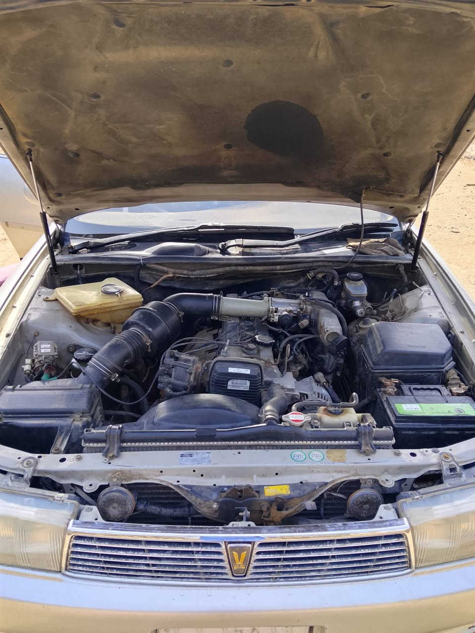 كرستة نفخ موديل 93 مكفولة من النقل والكص والضربة القوية والاصوليات والغرامات  سنوية لغاية 28 مكينة ونجي جديدة شرط لاتبخير ولا تنقيص كير جديد حدادية جديدة تخم تاير جدد لايت زنون الدواخل والكشر على وضع الشركة مثل ما موضح بالصور السعر 60 وبيها مجال ***********
