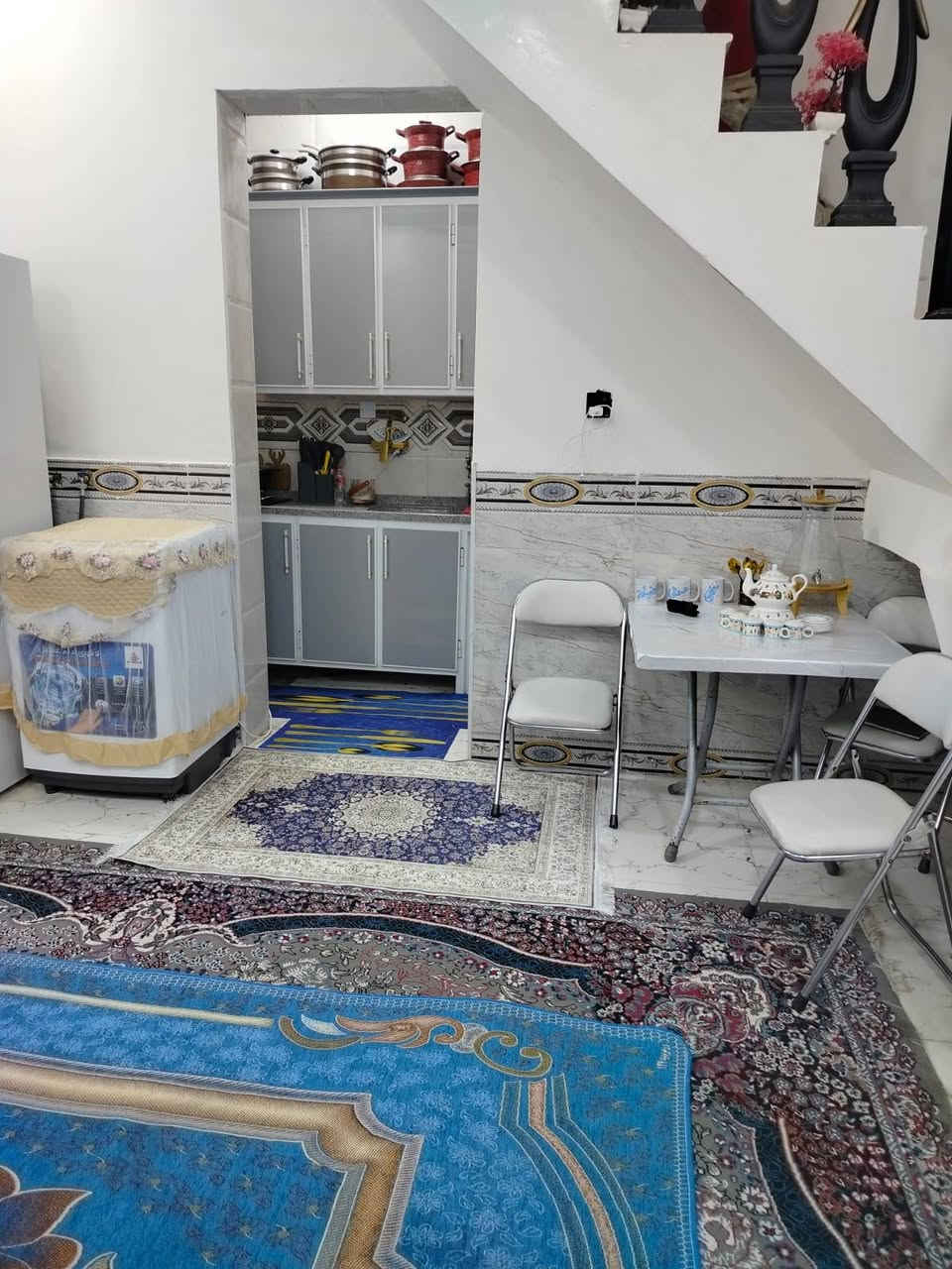بيت زراعي مكانه حي الحسين الجديد قرب جسر الناظم مساحة 120 متر
البيت متكون من غرفتين غرفه فوك وغرفه جوه صاله و مطبخ واستقبال وحمام وتواليت خارجي الرقم مكلف بالنشر ***********
