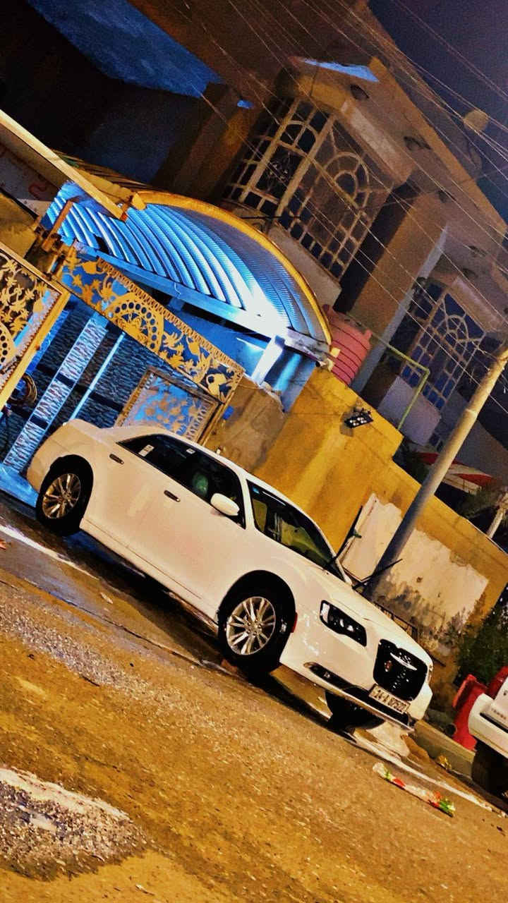 سلام عليكم السعر 188 قفل 
للبيع او للمراوس اوباما 2016 معلايه 2018 
  فول مواصفات C300 رقم بصره تحويل فقط
 فحته بنوراما ستير كهرباء 
 مري قلاب كشنات تدفئه تبريد هواي مواصفات 
صبغ جاملغ وبنيد وجاملغ خلفي صبغ 
 بدون دواخل كير مكينه كفاله من الفتحه 
 مكاني البصره الهارثه للبيع او للمراوس 
 *********** البصرة, العراق
