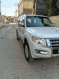 باجيرو موديل 2015 حبتور محرك 6 سلندر 3500  مكفوله من الضربه والصبغ سون...