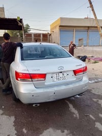٢٠٠٦ • ٦ سلندر • فتحة سقف