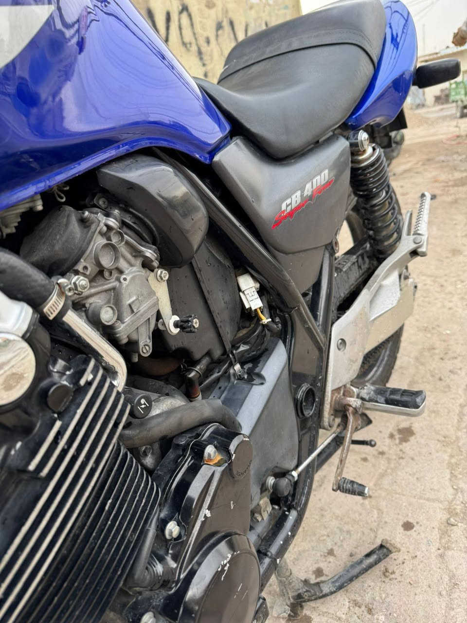 سي بي فور 400 جيل الثاني 8ولف كابريتر كفاله صالي شهر من منزله رنبه مكاني بغداد الدوره سعر 22 ورقه وبيه مجال اوراق اصوليه مال معرض رقم ***********
