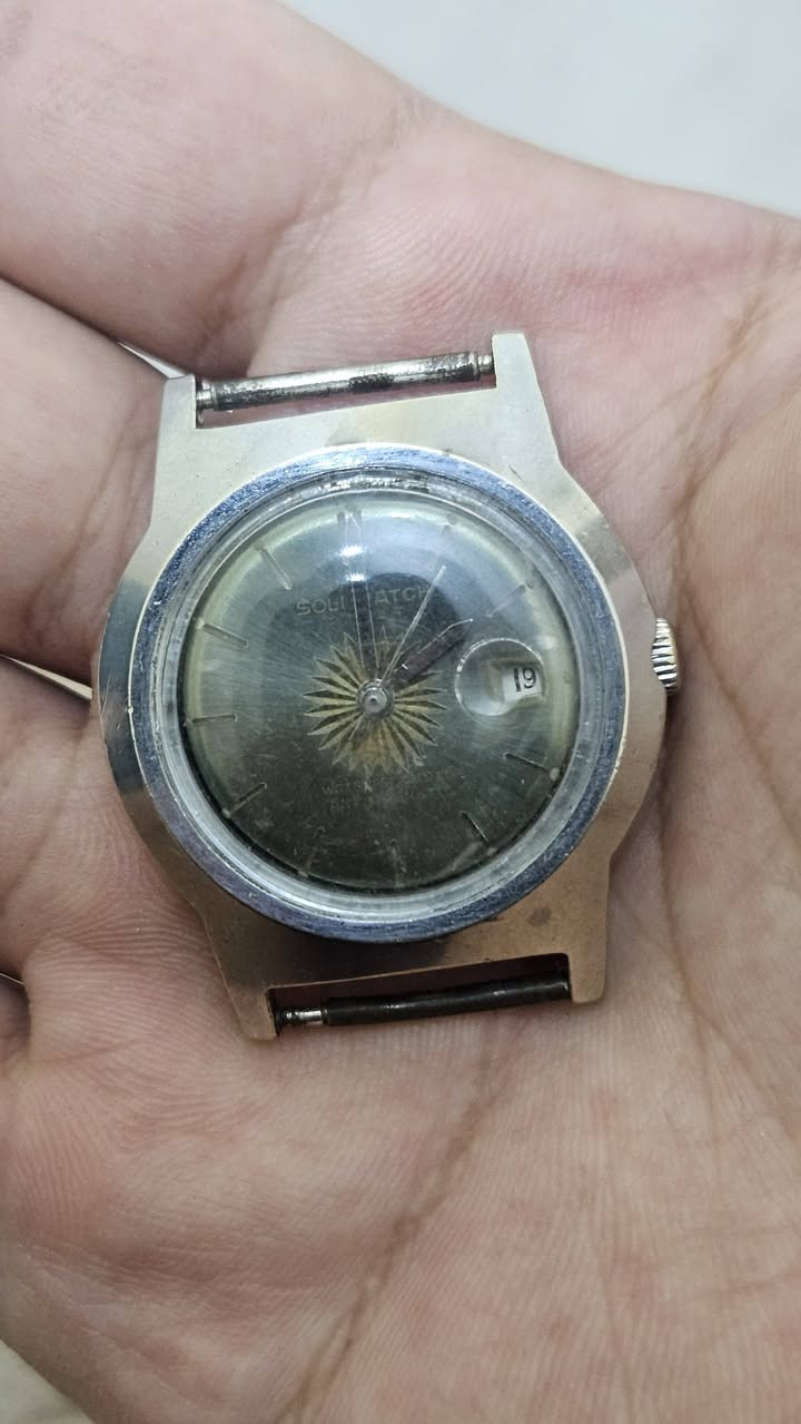 5 ساعات
2 سايكو عاطل
و3 سويسري وحدة تشتغل طبيعي (السودة)
و2 يحتاجن ادامة 
كلهن ب100 ألف


**إذا كنت صاحب هذا الإعلان وتريد حذفه لأي سبب، رجاءا أرسل رسالة إلى الدعم الفني**