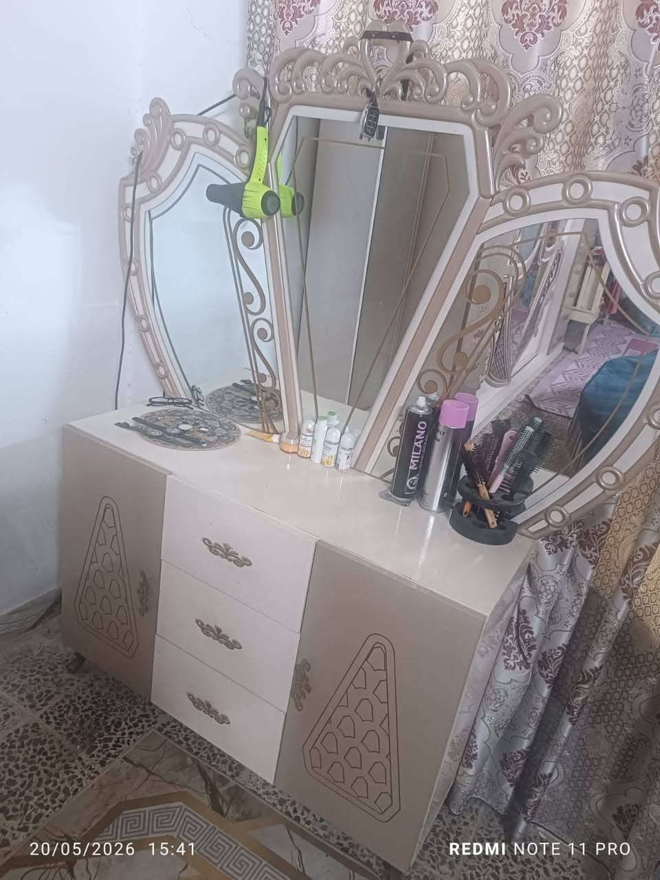 غرفه 9 قطع 375 بيع مسعجل شراي خاص مابيها ضرر
~~~~~~~~
وياكم مندوبه وهذا مصدر رزقي
العنده اثاث للبيع يدزه خاص ابيعه نفس اليوم


**إذا كنت صاحب هذا الإعلان وتريد حذفه لأي سبب، رجاءا أرسل رسالة إلى الدعم الفني**