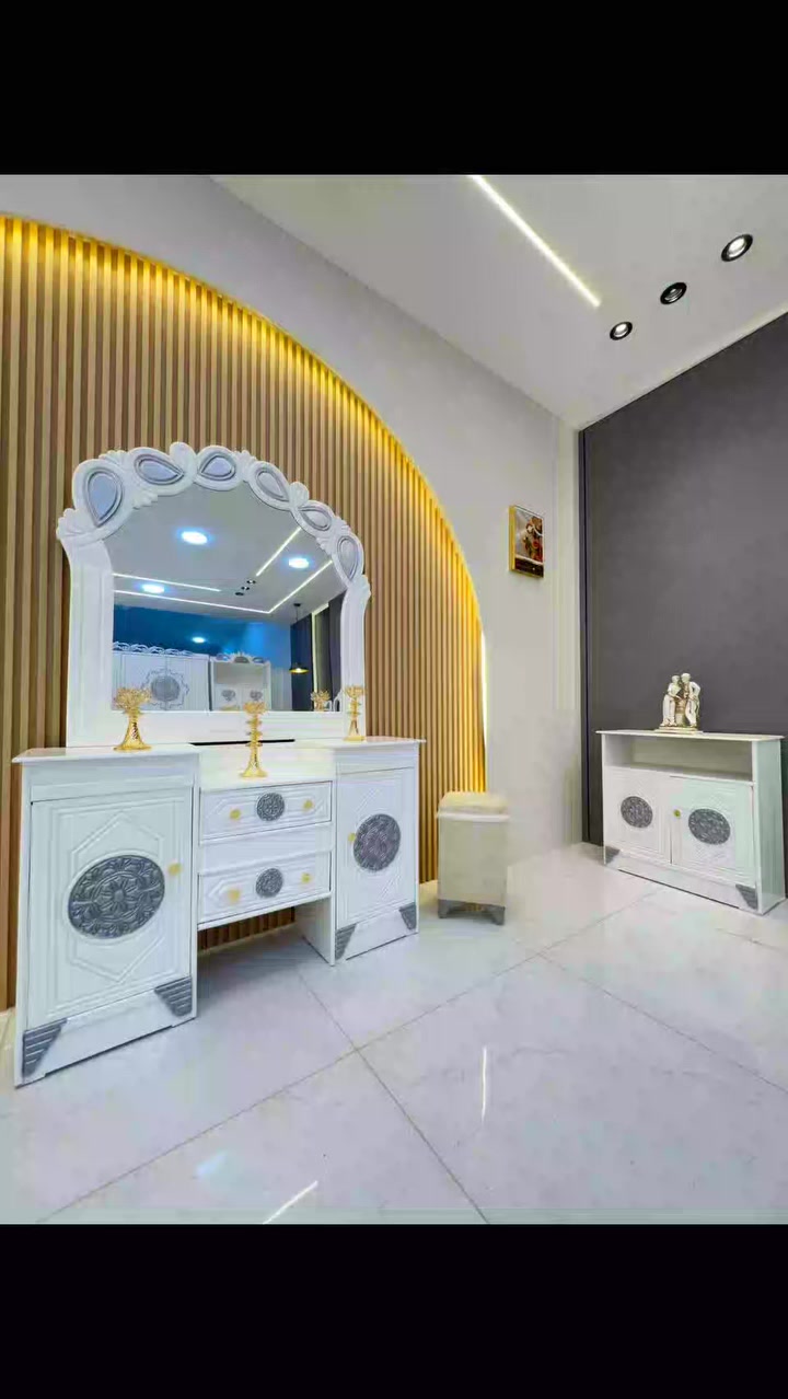 🧿بًسِمً آلَلَهّ آلَرحًمًنِ آلَرحًيَمً🧿

  { وَكَأَيِّن مِّن دَابَّةٍ لَّا تَحْمِلُ رِزْقَهَا اللَّهُ يَرْزُقُهَا وَإِيَّاكُمْ ۚ وَهُوَ السَّمِيعُ الْعَلِيمُ   }

#غرف_عرسان_مميزة_تضيف_لمسة_جمالية_لأجمل_ليالي_العمر

اسعر الشازلون الخزان 75 الف 

سعر الشازلون المقعد 50 الف
سعر الطابورية 25 

غرفه نوم داخل معاكس خشب 3 ملم
خارج تحفير sns انديف 5 ملم

الصبغ حراري درجة اولى

6باب  متكونه من 9قطع

زاويه تصميم كنتوري بارتفاع الكنتور

السرير بلاويد اسود 6ارجل

قياس الكنتور ارتفاع 2.40 وعرض 3.20

النقل والشد مجاناً داخل بغداد 

يوجد توصيل الى جميع المحافضات وباسعار مناسبه

للحجز والاستفسار مراسله الصفحة


**إذا كنت صاحب هذا الإعلان وتريد حذفه لأي سبب، رجاءا أرسل رسالة إلى الدعم الفني**