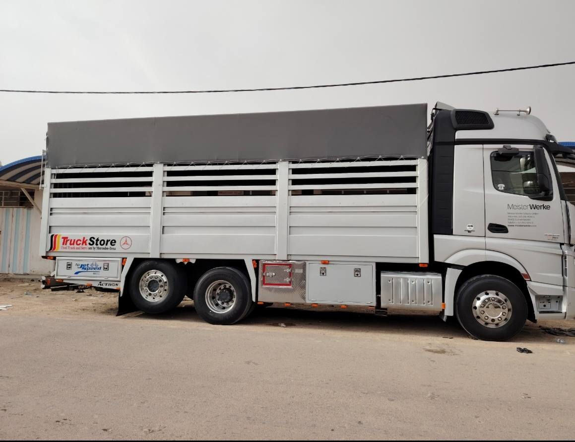 اللهم صل على محمد وآل محمد السلام عليكم مارسدس وحش موديل ٢٠١٤فول للأخير دبل مناميه كامره وحساس وسياقه ذاتيه  رتايدر ٥ طكات تخم تاير جديد باتري جديد تبريد خزن حاكيه وتليفون السيارة متعوب عليهه وجديده ما شاء الله خير من الله من داخل وخارج كفاله عامه السعر ٤٧٥قفل اخون مكلف بالنشر اعذروني من الرد على التعليقات مكلف بالنشر للاستفسار الاتصال ***********
