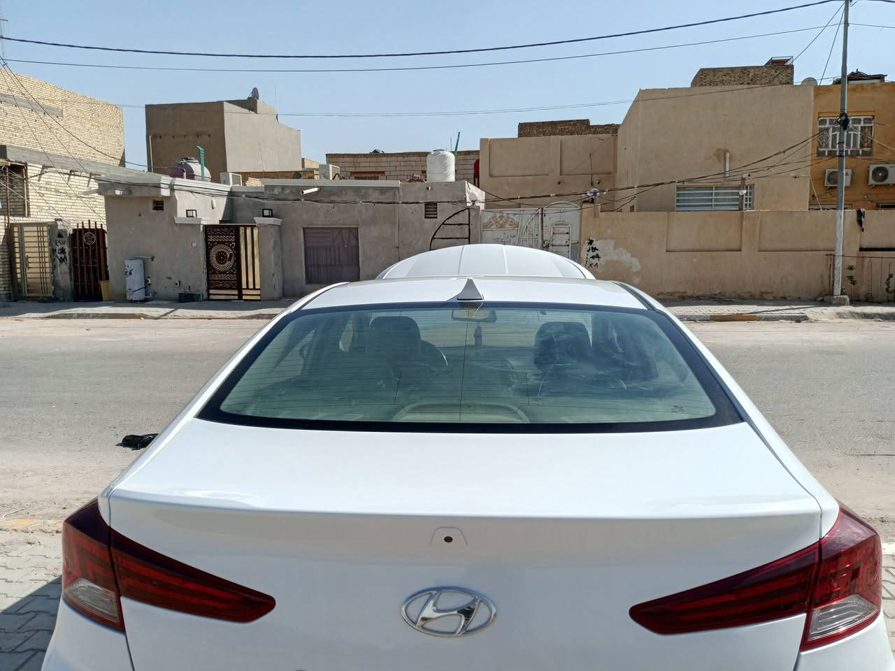 السلام عليكم الانترا افانتي موديل 2020
فول مواصفات عده الفتحه 
ضرره الجاملغ جه العبري وخشم البنيد 
مكاني ديوانيه ***********
