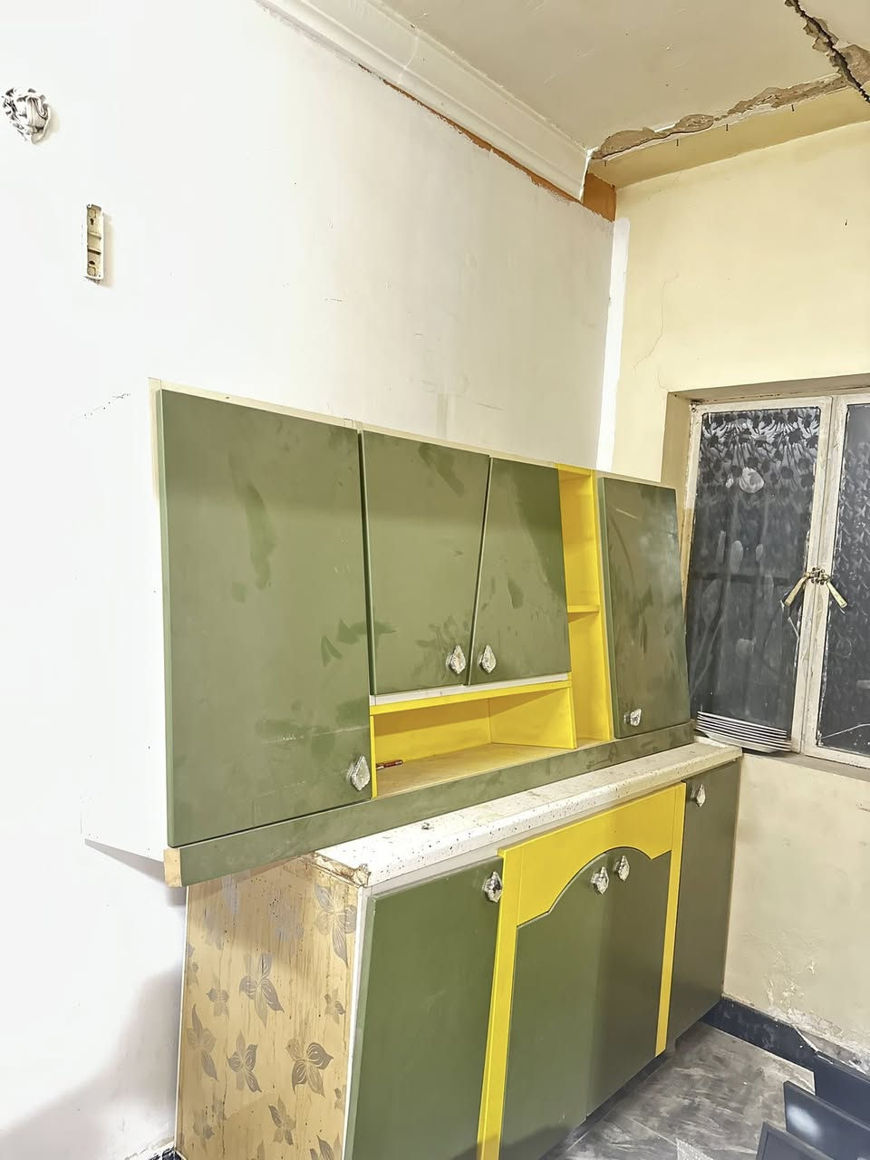 السلام عليكم 

كاونتر للبيع الطول اربعة متر تقريباً ما متاكد استعمال شركة مخلينا بالشركة وكاعد نغير المكان المرمر مالتة صاحي ونضيف بصورة عامة

العنوان حي الخضراء / العامرية بغداد 

السعر ٤٥٠ وبيه مجال اذا شراي ماكو اشكال 

التواصل خاص


**إذا كنت صاحب هذا الإعلان وتريد حذفه لأي سبب، رجاءا أرسل رسالة إلى الدعم الفني**