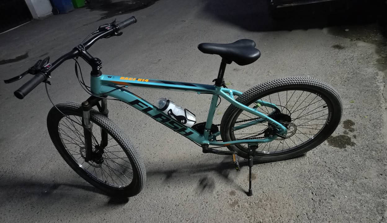 بايسكل ايطالي Flash_ H14 حجم 27.5السعر 220 بي مجال ***********
