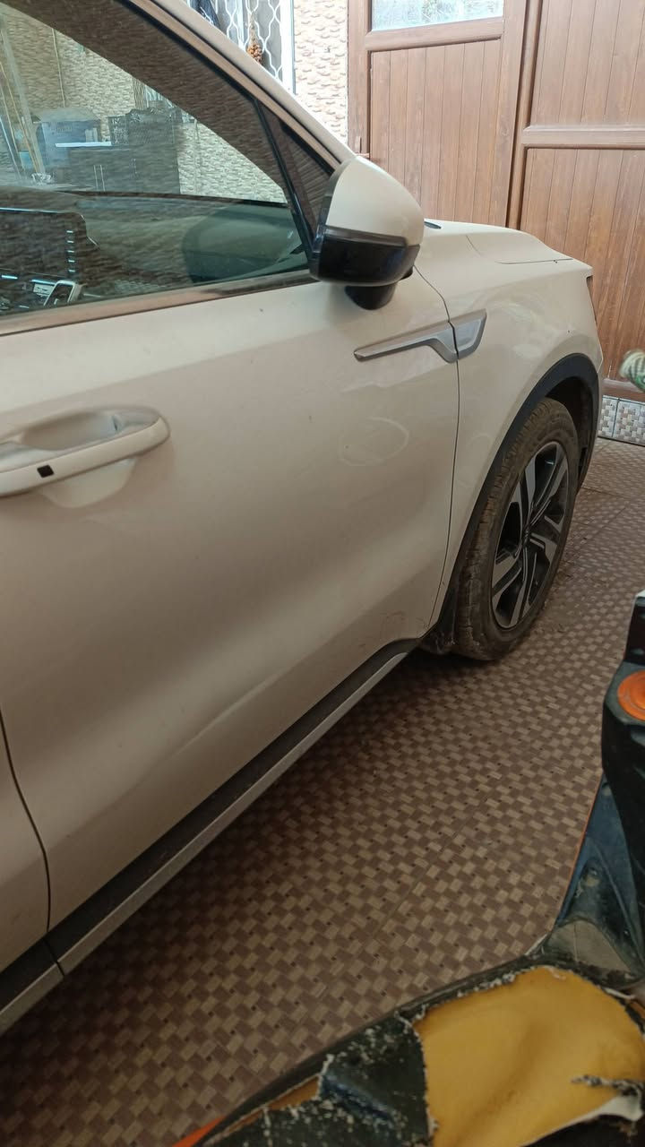 سلام عليكم سورنتو موديل 21 خليجية 6سلندر
للبيع سورنتو 21 خليجي  بيها مكانات بارد فقط بدون لاتبديل ولا صبغ موضح بل صور والسونار

 رقم بغداد

مواصفات

‏3500cc V6 محرك

بصمة ابواب + بصمة تشغيل + تشغيل عن بعد كير طيارة+ شفتات بالستيرن

‏Gbs خرائط 

اضاءة الخلفية  بالكامل LED نهاري 

هاند بريك   + مانع انحدار

مانع انزلاق

حساسات امامية وخلفية

الكراسي كهرباء

جنطة كهرباء

تحكمات ستيرن + مثبت سرعة

اشارات مرايا + مري شفط  + كامرة خلفية دوارة

وضعيات قيادة ( اعتيادي - ذكي - اقتصادي - رياضي )

3 قطع تبريد

٧ راكب

السعر 265
تخم تايرات جديد 

للاستفسار الاتصال ع الرقم

***********
