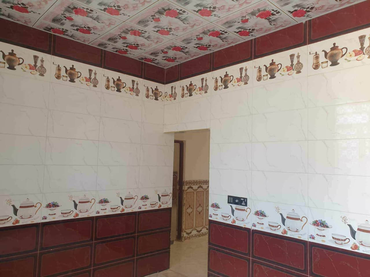 يتوفر  بيت للبيع في كربلاء  الابراهيميه   حي الرباب مساحه  ١٠٠متر    عقد 35
بناء حديث وقريب على شارع الزوار يحتوي على غرف ٢وستقبال ومطبخ ومجمع صحيات وصاله وتوجد كافه الخدمات
السعر 48 مليون وبي مجال
للاستفسار مراسله الصفحه او الاتصال
ع/  ***********
