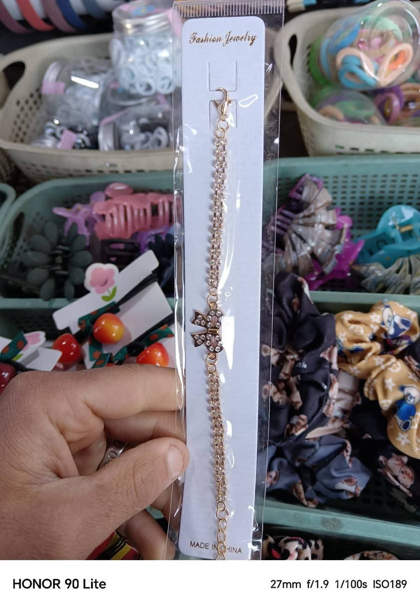 تشكيلة منوعة من الاكسسوارات

العنوان /طويريج _شارع الباله _مجاور مدرسة الخنساء


**إذا كنت صاحب هذا الإعلان وتريد حذفه لأي سبب، رجاءا أرسل رسالة إلى الدعم الفني**