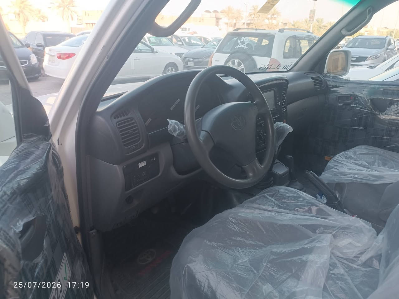 السلام عليكم مونيكا بيع او مراوس موديل 2000 سياره جاهزه تبريد فورويل شغال بدون حادث بيها صبغ قليل كير عادي سنويه هزه جديده قبل كم يوم هزيتها باسم شركه تحويل وكاله مو مشكله عنوان السياره نجف الاشرف سعر السياره 120  ***********
