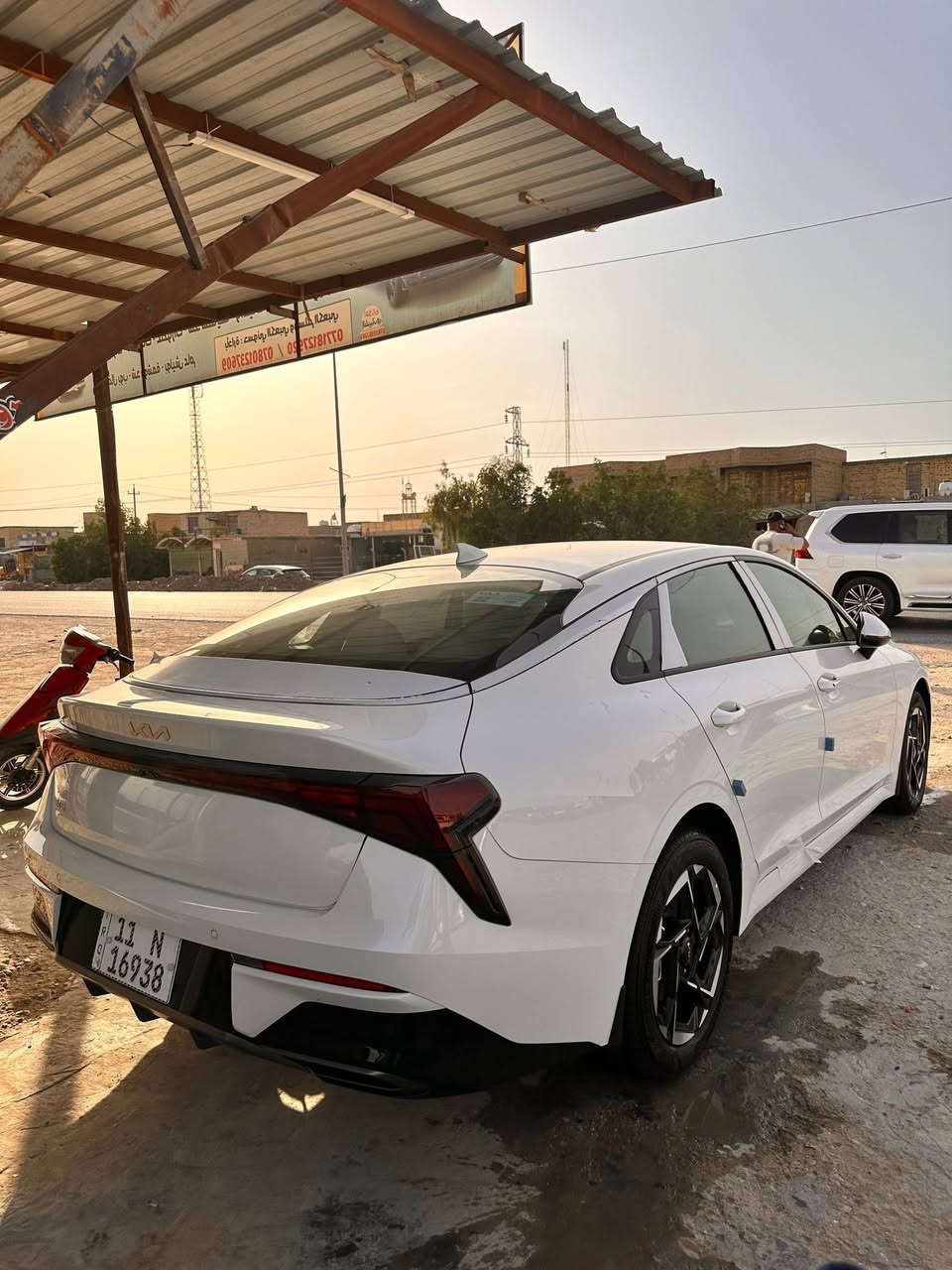 سلام عليكم كي5 2025 رقم بغداد كفاله عامه ماشيه 2000  بعدها زيرو بضمان الشركه مواصفات الشركه الدوليه 
بصمه تشغيل
تشغيل عن بعد
شاشه متصله 
كامره خلفيه 
ويل كب حجم 19
حساسات اماميه وخلفيه
كشن كهرباء
محرك 2500
العنوان ديوانيه قضاء عفك 
الاتصال ***********
