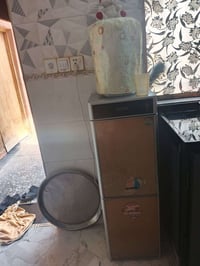 براد لبيع سعره 100 قفل الاتصال على رقم واتساب 07774968897 العنوان بغدا...
