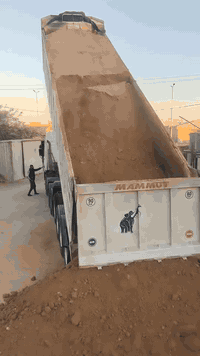 السلام عليكم يتوفر في سكله أسامه كافة مواد البناء بانسب الاسعار   (حصو مكسر،حصو عدل،رمل فحص،رمل عادي،طابوك جمهوري ،طابوك عادي،سمنت الماس،سمنت عادي،جلمود ،راجع ،سبيس عبيدي ،سبيس عادي،قشط مال تبليط ،رمل مغربل ،جلمود ناعم، جلمود وحشي) كل ما يحتاجه الزبائن  موجود؛ وايظن  المهندسين والمواد ناجحه بل اختبار  والمواد كله اول بأول مع الوصل المعمل  العنوان قرب الجسر الجديد قرب قاعه البرفسور عامود733 رقم الهاتف 
***********. بأداره اسامه
(لسنا الوحيدون لكننا الافظل)
