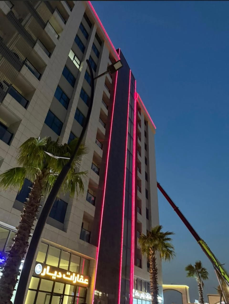 يتكون من
مساحة(65)متر
غرفة و صالة 
مطبخ مجهز كامل 
صحيات 
قسم مرجان بلازا 
بنضام نقدي 
سعر كلش مناسب 
للمزيد من المعلومات عن الشقة اتواصل ويا الأرقام التالية 
واتساب ***********
***********
