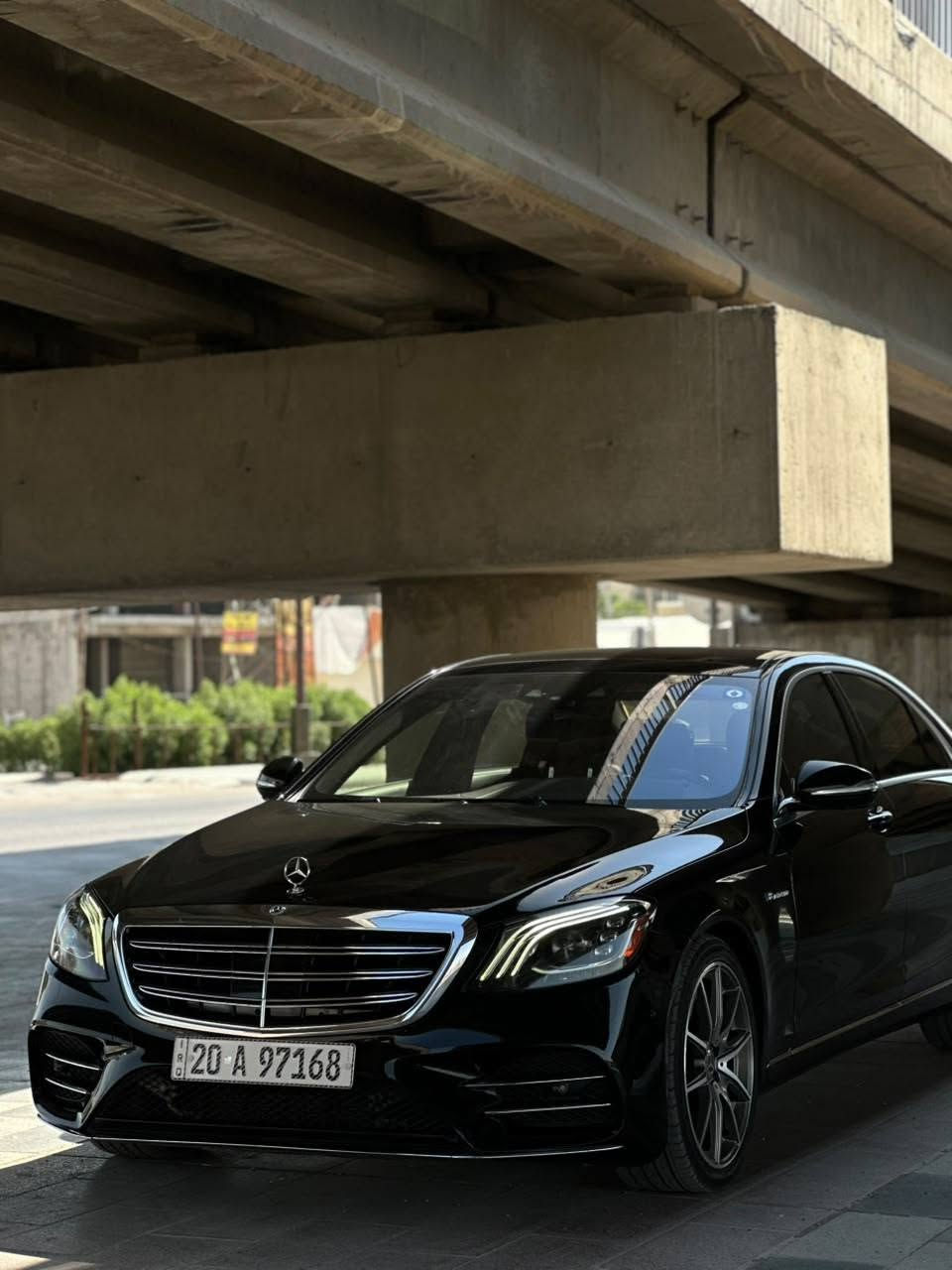 السلام عليكم
للبيع S560 V8 2018
لون اسود ملكي 👑 
(طويله 3 فصوص)
بانوراما 
بصمه 
بصمه ابواب 
5بردات 
5كامرات 
جنطه كهرباء 
شاشات خلفيه 
تحكم كشن خلفي 
كشن خلفي مفصول 
كشن تدفئه وتبريد (امامي وخلفي) 
ويل 20 اصلي 
لايت داينمك 
داخل 64 لون 
تحديد مسار 
داتا شو 
رؤيه ليليه 
قياده أليه
رادار امامي خلفي 
تحذير تصادم 
عطر بالجكمجه
اوتو بارك 
سماعات برومستر
نقاط عمياء 
ماشيه (135 الف كم )حقيقي
بيها هوايه مواصفات معروفه بهذا الموديل 
السياره وارد أمريكا  بدون حادث بدون صبغ  (جاملغ مبدل ودعاميه فقط) 
بدون نقص جاهزه للبرغي
كير مكينه بوضع الشركه 
سعر:- 515 وبيه مجال 
مكانها ديالى الخالص  
للاتصال ***********
