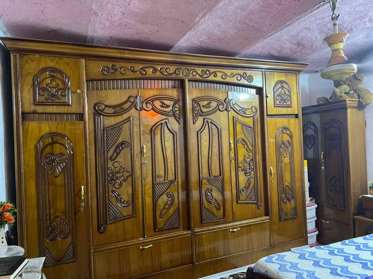 السلام عليكم ،غرفه للبيع لان محتاج ،السعر 850 بيهه مجال قليل 
الاستفسار ،***********,,, واتساب موجود
