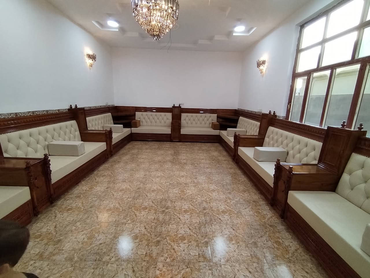 من أعمال معمل نجاره التساهل يوجد بالتقسيط العنوان
ديالى بعقوبه مقابل مستشفى الرازي منطقه ام العظام

 مجاور صناعه سلوان

مواد الاوليه

1 بلوك بلاويد اسود 18 ملم

2 خشب جام روسي ١٠سم

3 اسفنج إكسترا ١٠سم

4 اقمشه وتر بروف تركي #اختيارالاقمشه حسب الطلب

#   عرض مده#  يومين بدون مقدمه قسط#الشهري ١٥٠

رقم التواصل ***********
