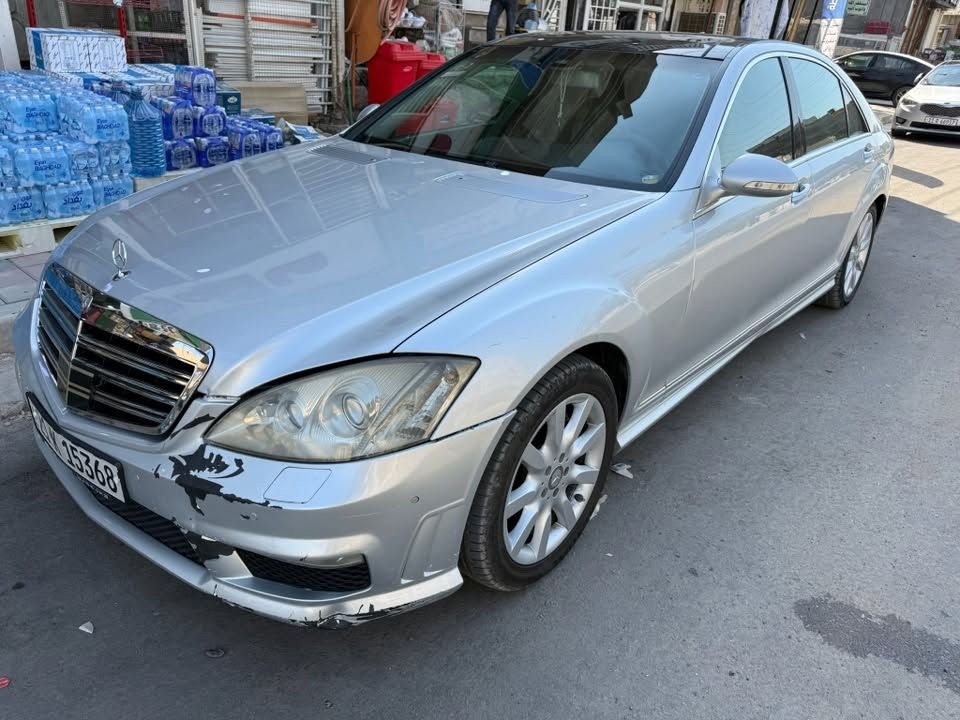 للبيع مرسيدس S350 موديل 2009
* جاهزة من كل النواحي.
* الضرر: شامل خلفي والهلال.
* 5 بردات.
* منظور ليلي (Night Vision).
* رادار (Distronic).
* فتحة سقف بانوراما.
* شفط أبواب.
* مقاعد جلد كهربائية جديدة.
* تدفئة وتبريد للمقاعد الأمامية والخلفية.
* شاشة وكالة مع نظام ملاحة.
* كاميرا خلفية وحساسات أمامية وخلفية.
* نظام تعليق هوائي (AIRMATIC).
* مصابيح زينون ذكية متحركة.
* مقود متعدد الوظائف.
* ستائر كهربائية.
* تكييف أوتوماتيك متعدد المناطق.

السعر: 16,500 دولار.

مستعجل بالبيع، والسعر قابل للتفاوض بالمعقول بعد المعاينة. السيارة تستحق والفحص خير دليل.

للاستفسار والاتصال: ***********
