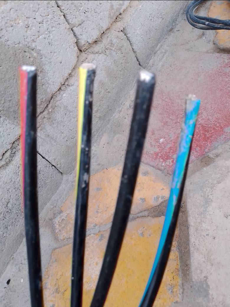 ضفيرة تركية الطول اقل 200 متر العنوان الناصرية بعدي جديد 
***********
