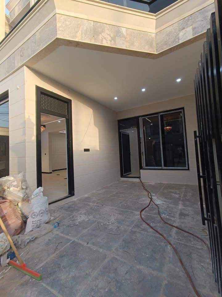 #عقارات_زهير -في -اربيل

🔸سند طابو يتسجل بإسم اي عراقي

📍أربيل- #منزلين لبيع في #5حصاروك 

➖#مساحة 125متر ركن 

يتكون⤵️

➖4غرف نوم 

➖صاله-مطبخ-مجموعه صحيات-كراج
***********
***********
