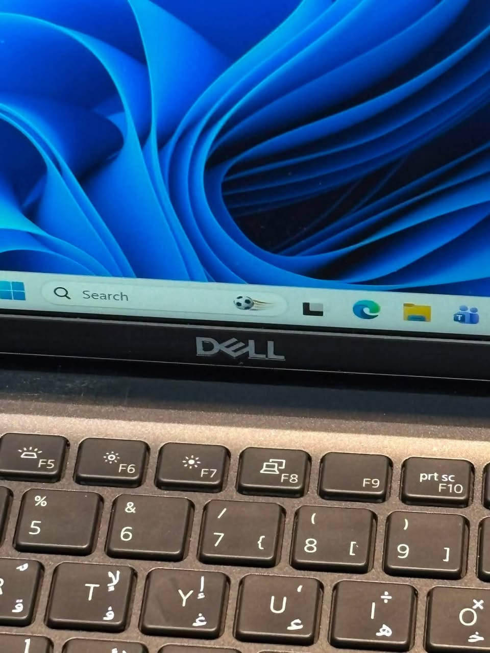 💻 للبيع: الترا بوك Dell Latitude 7320 (بحالة الوكالة) 💻
جيل 11 ورام 16 بسعر وتصميم مميز! هيكل نحيف جداً وخفيف الوزن، يجمع بين الأناقة والقدرة العالية على العمل المستمر.

🔥 المواصفات الفنية المتميزة:

 🔹 الموديل: Dell Latitude 7320 (الترا بوك متين وخفيف)

 🔹 المعالج: Intel® Core™ i5 (الجيل 11) فئة G7 سريع وقوي جداً.

 🔹 الرام: 16 GB (لسلاسة تامة بالعمل وبدون أي تأخير).

 🔹 الهارد (التخزين): 256 GB NVMe (فائق السرعة في الإقلاع ونقل البيانات).

 🔹 الشاشة: بمقاس 13.3 بوصة بدقة Full HD بحواف نحيفة جداً ومريحة للعين.

✨ الميزات والإضافات الاحترافية:

 🔒 الأمان والخصوصية: مجهز ببصمة إصبع + بصمة وجه لفتح سريع وآمن، بالإضافة إلى غالق كاميرا لحماية الخصوصية.

 🔌 المنافذ والطاقة: منافذ ثندربولت (Thunderbolt) لشحن سريع جداً ونقل بيانات خارق + بطارية ممتازة تدوم طويلاً.

 ⚖️ التصميم: هيكل ألترا بوك متين، نحيف جداً وخفيف الوزن لسهولة التنقل.

💰 السعر والعرض الخاص:

 💵 السعر: 400 ألف دينار عراقي فقط!

 🚚 التوصيل: مجاني لكافة المحافظات!

📞 للحجز والاستفسار:

 📱 رقم الاتصال: ***********

 💬 واتساب (WhatsApp): متوفر على نفس الرقم، أو اضغط مباشرة على الرابط للمراسلة الفورية: 

https://wa.me/9647724588666
