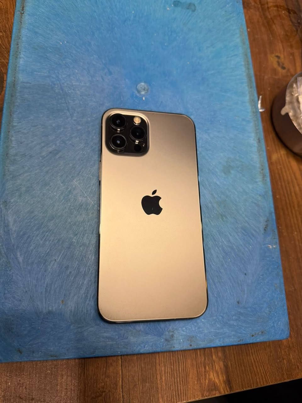تلفون ايفون 12  برو ماكس للبيع نضيف مكفول من كلشي بطاريه ٧٣. ذاكره ٢٥٦ السعر ٤٥٠  ***********
