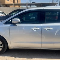 عيني كيه سيدونه موديل 2017 مواصفاته LX فول مواصفات اوتماتيك بانزين 6سل...