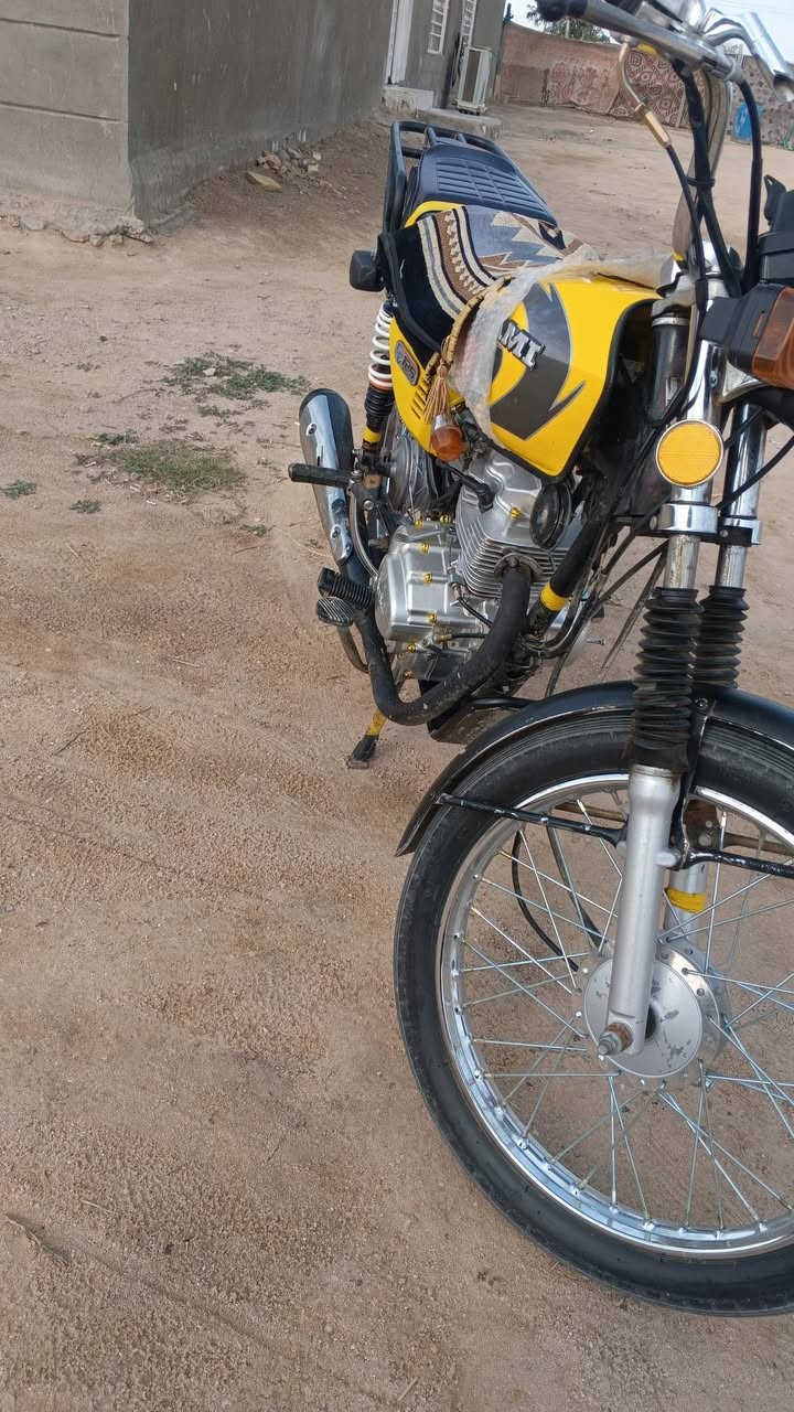 سلام عليكم دراجه للبيع تعمير الشاصي 18ولباقي كله 26اوراق اصولي وكيلها العارضي السعر خاص مكاني طريق نجف كربلا عمود 368.    ***********
