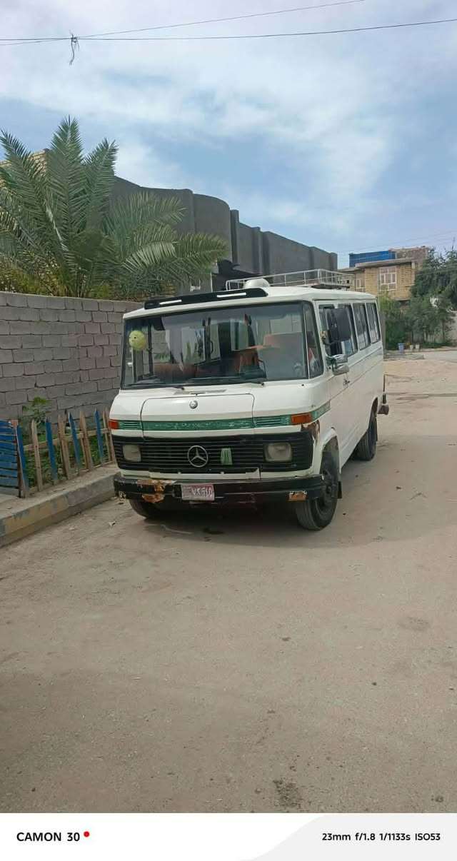 مارسدس للبيع 18راكب
سياره خير من الله جاهزه مكينه 
كيه لا بخار ولا تنقيص الاستفسار
على ***********
