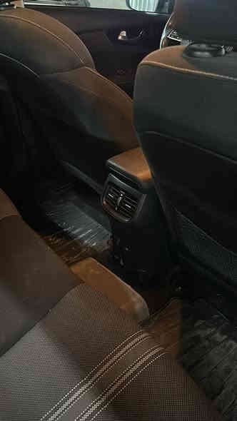 سلام عليكم جمعه مباركه عليكم يارب 
كيا فورتي 2023 بغداد بسمي ترقيم جديد بدون ايرباك بدون شاصي بدون لغد صور الحادث مرفوقه الحادث ومن. نعمر بيه بنيد ربع صبغ جاملغ خشمه بارد جنطه صبغ سياره ماشيه 20 ميل كلش جديده ونضيفه معنه الكلمه شاحن وايرليس تليفون نقطه عمياء رادار امامي خلفي توقف ذاتي تدفئه كشنات دركه تدفئه  مكينه 2000 دوش اشاير بل مري تبريد قطعتين نضام زنون لايت بدون ايرباك دركه دشبول مكفول ايرباك 
السعر 159 قفل 
بغداد البنوك الشعب 
***********
