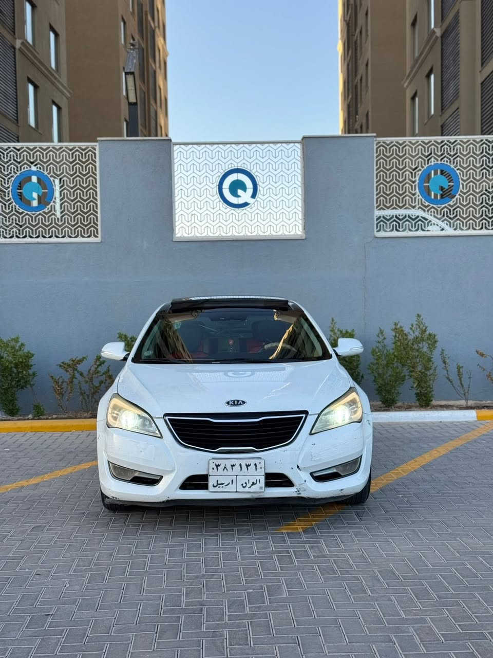 كيا كادنيزا 2012 فول مواصفات
لمتد Vip ملكي 
بانوراما فتحتين 
محرك 3500 
ويل كب 17 
نظام ترحيب خارجي وداخلي ودشبول 
لد بلادي دشبول وابواب 
سستم بلادي انفينتي فول 12 سماعة وبلوتوث 6 اقراص 
بصمة 5 بصمات مع الصندوق 
تحكم ستيرن جهتين 
كروز سرعة قفل 
لايت عالي ناصي زنون 
اضائة داخلية تحت الاقدام بلادية 
تبريد قطعتين 
بردات خلفية بلادية وبرادات ابواب خلفية 
كشنات كهربائية امامية مع خزن ميموري وضع الجلوس
كشن السائق والستيرن نظام ترحيب عند الجلوس 
نظام ترحيب عند الترقب من السيارة 
اشارة بلمري 
شفط المري مع نزول المري عند الرجوع الى الخلف وضع الامان 
حساسات خلفية بلادية 
كامرة خلفية بلادية 
كير اوتماتيك مع كير عادي
الهاتف /  ***********
