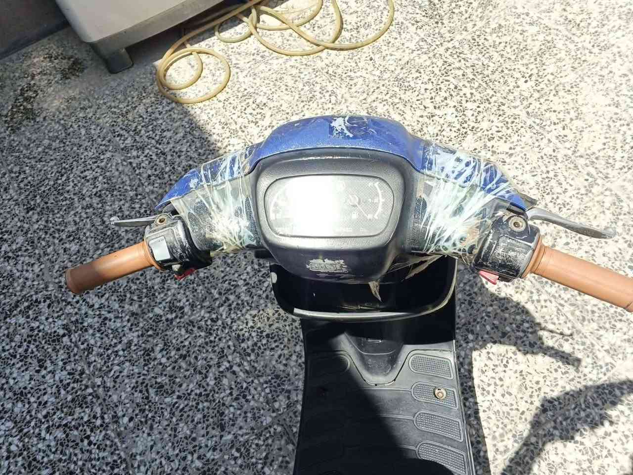 سلام عليكم دراجه بطه مكينه مكفوله السرعه 90 دبل رياضي ياباني كفر الخلفي تعبان كفرات كلمه دراجه جديده 
منفيس كامل كمرك مدفوع دراجه جيب وياك فيتر وتعال 
السعر 200 وبيها مجال  كهربائيات شغاله دشبول شغال كله 
مكاني بغداد العبيدي شهداء 2


**إذا كنت صاحب هذا الإعلان وتريد حذفه لأي سبب، رجاءا أرسل رسالة إلى الدعم الفني**