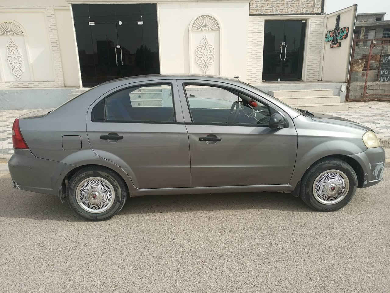 السلام عليكم
أفيو وارد خليجي موديل 2008 كير عادي للبيع رقم أنبار تحويل ثاني يوم 
السعر 58 وبيها مجال 
العنوان الفلوجه حي الشهداء 
للأستفسار اكثر الاتصال على صاحب السيارة 
اخوان اني مكلف بالنشر
***********
***********

