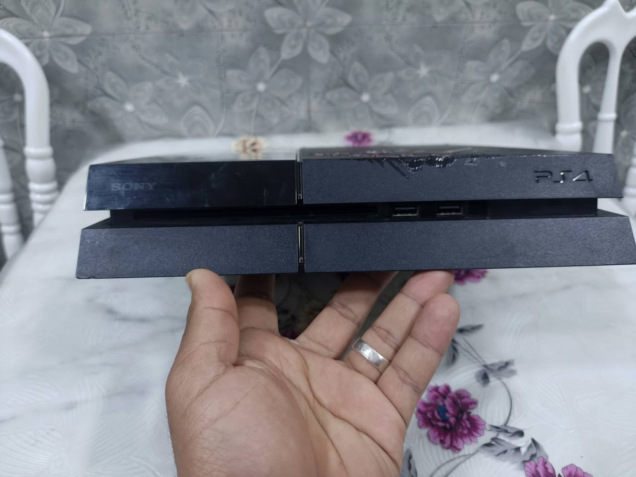 السلام عليكم شباب بلي 4 فات فقط الجهاز بدون الملحقات نظام 9 الجهاز عاطل بي كارت الشاشه الي يفيده يدلل السعر 50 وقابل للتفاوض


**إذا كنت صاحب هذا الإعلان وتريد حذفه لأي سبب، رجاءا أرسل رسالة إلى الدعم الفني**