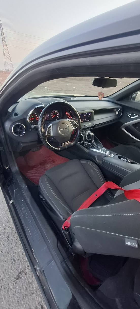 كمارو مديل 2022 رقم اربيل كلشي جديد جاهزة السيارة بيها ٤ قطع شواصي وايربكات سليمة4 سلندر تيربو سعر 135 بيها مجال ***********
