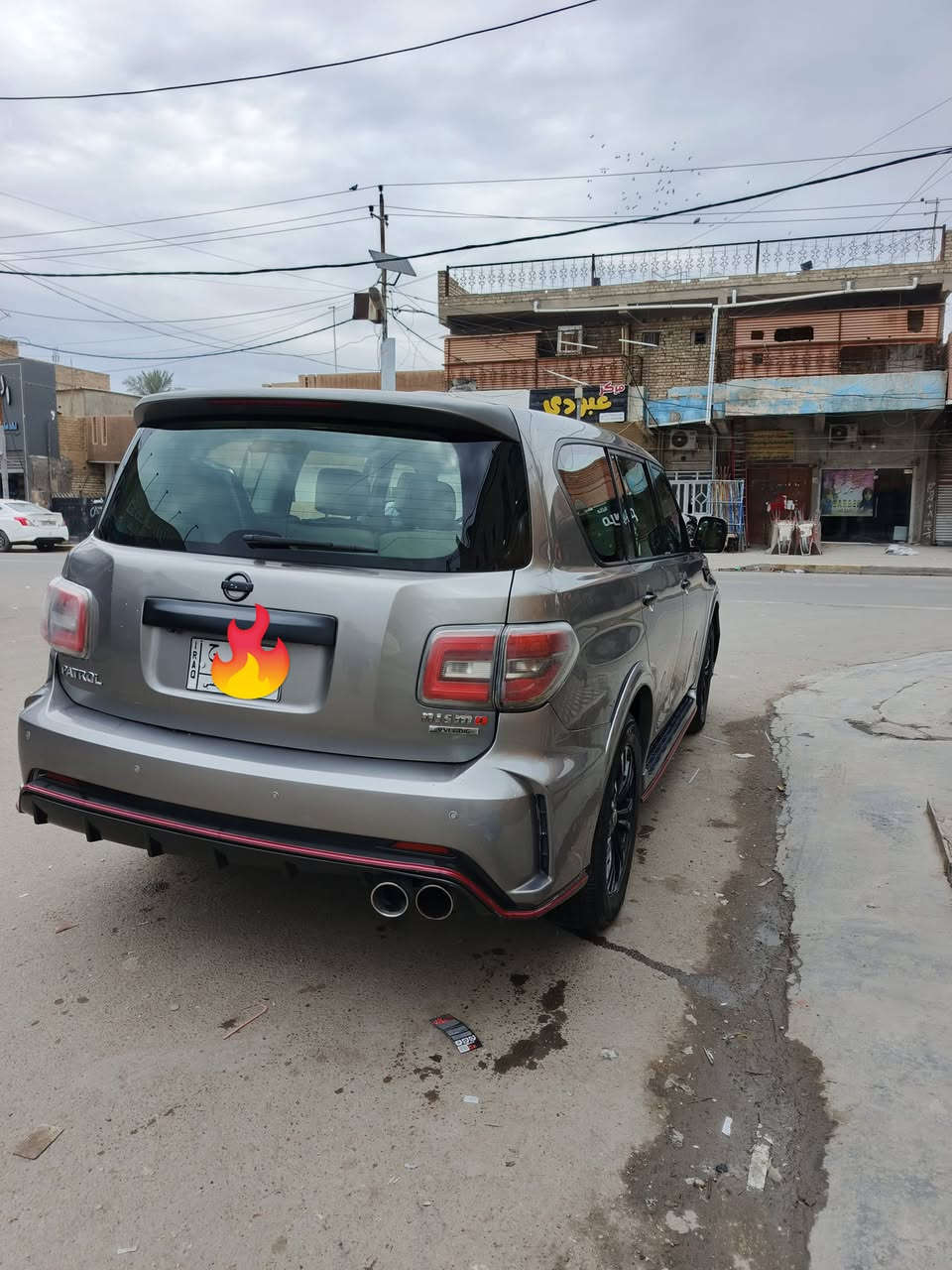 نيسان باترول 2011 وارد خليجي 
محرك se 
بيهه صبغ ربع الجاملغ و ربع البنيد بدون دواخل 
السيارة محدثة داخل و خارج نيسمو 
ماشية 190.000 السعر  ٢٠٠ورقة و بيه مجال الشراي يتصل ***********
