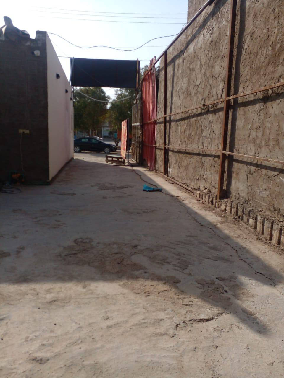 السلام عليكم ورحمه الله وبركاته
اخوان عندي كراج غسل السجاد للبيع مع ملحقاته يوجد فيه مشر طوله 15متر وجلايه ارضية لغسل السجاد سيراميك مع منجنيقات عدد 5 مع غرفه بناء
كراج مساحته 300متر   
تعال اوشوف البيع لعدم التفرغ شارع مطعم الخيمه مجار جامع الهيبي ***********الاتصال
