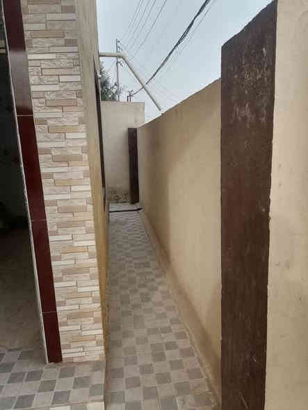 البيع مشتمل مساحته 150 متر طابو صرف ركن على شارعين يتوفر كافه الخدمات منطقه سكنيه قريبه من سوق يبعد عن  التبليط تقريبا 100 متر طبعا سعر مناسب بيع مستعجل سعر٨٠ مليوان  العنوان بابل / ناحيه ابي غرق/ قرب جامع المتقين الاستفسار اكثر مراجعه مكتب حجي سيف العقارات نستقبل كافه العروض من عقارات وقطع واراضي زراعيه (***********)
