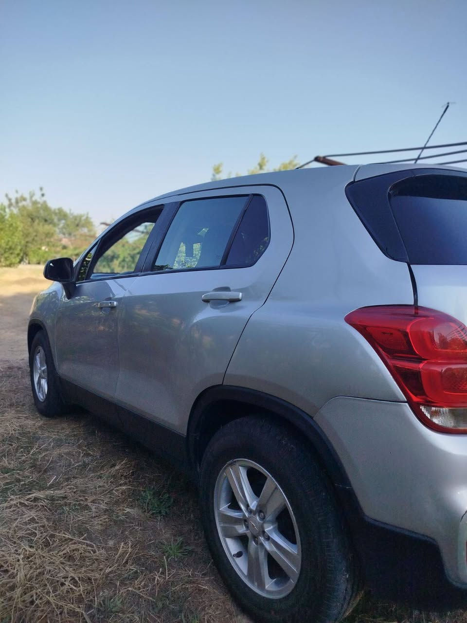 شۆفلێت تراکس 2020 فول مواسەفات گێڕو مەکینە و تەبرید و تایە و داروبەرد بەشەرت غازی ئیتالی بۆ بەستراوە زۆر خاوێن و کەم مەسرەفە و سەیارەیەکی نەرم و بەقوەت و عایلیە و بلوتوز و ئۆکس و کامێرە و تەحدید سورعە و تراکشن و فول فول مواسەفاتە
*********** أربيل, العراق
