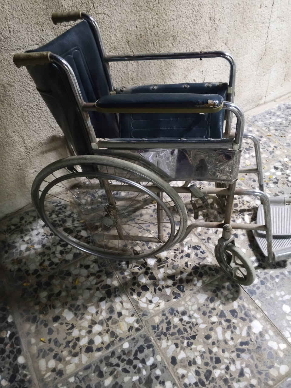 للبيع


**إذا كنت صاحب هذا الإعلان وتريد حذفه لأي سبب، رجاءا أرسل رسالة إلى الدعم الفني**