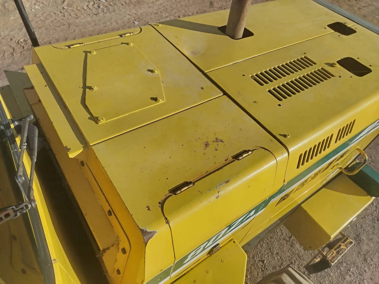 شفل كاوسكي للبيع حجم ٨٠ محرك نيسان ١١٠ وارد ياباني ليبر هادروليك مديل ٢٠٠١ رقم وسنويه جديد للاستفسار الاتصال ***********
