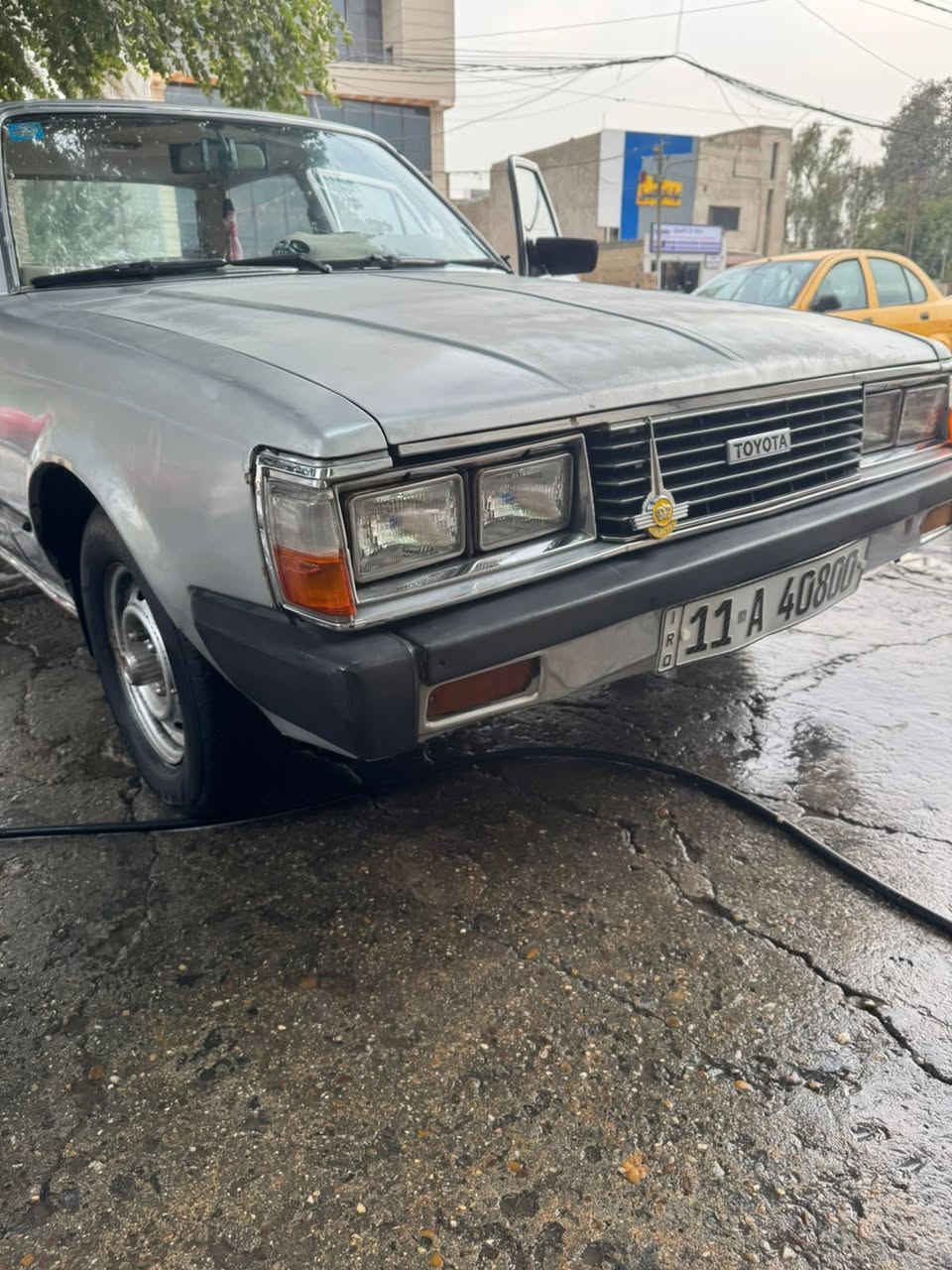 كرونه مديل 81 السياره بلاديه كلها تبريد وياه السويج تخم تاير كير اكسل بلاديه السياره جانت مضمومه مال شايب كلها بلاديه غرفتها بلاديه صدرها يخبل ماطلعه هواي السياره طابكه وبيتي بلمنصور اتشرف بيكم السعر 40 وبيها مجال للطبين ***********
