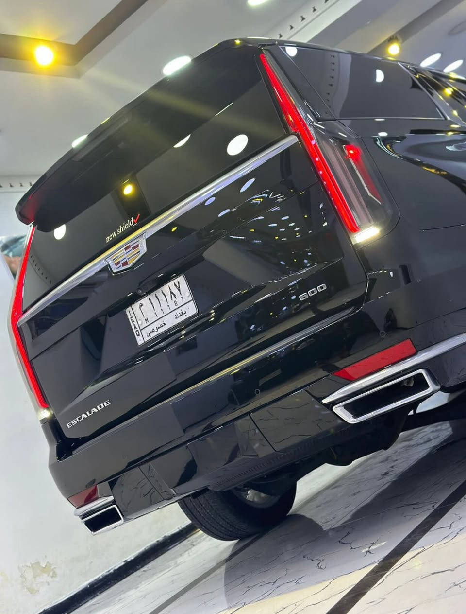 سلام عليكم كاديلاك للبيع رقم بغدادموديل2021ماشية 15 شاصي طويل مغلفة بلكامل تفاصيل السيارة بلصور موجودة بلمنشور السعر 620 للاتصال ***********
