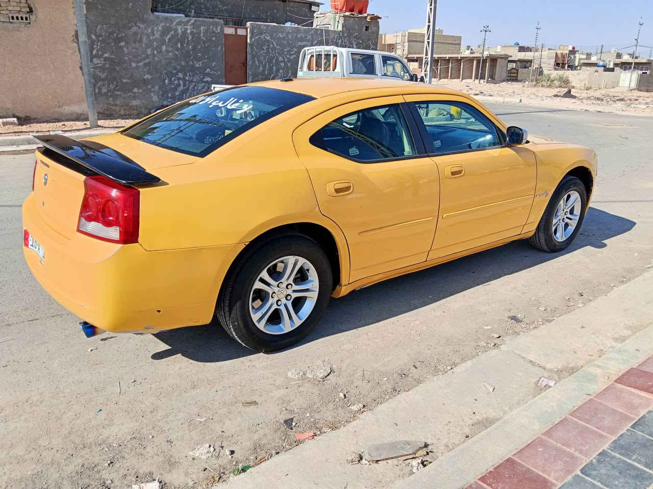 السلام عليكم
سياره موديل 2010 حداديه وتبريد شغال رقم جديد دولي منضومة غاز تخم تأير جديد السياره خط كربلاء بغداد بسمي تحويل ثاني يوم  السعر 105 وبيه مجال 
رقم الموبايل *********** 
العنوان كربلاء المقدسة
