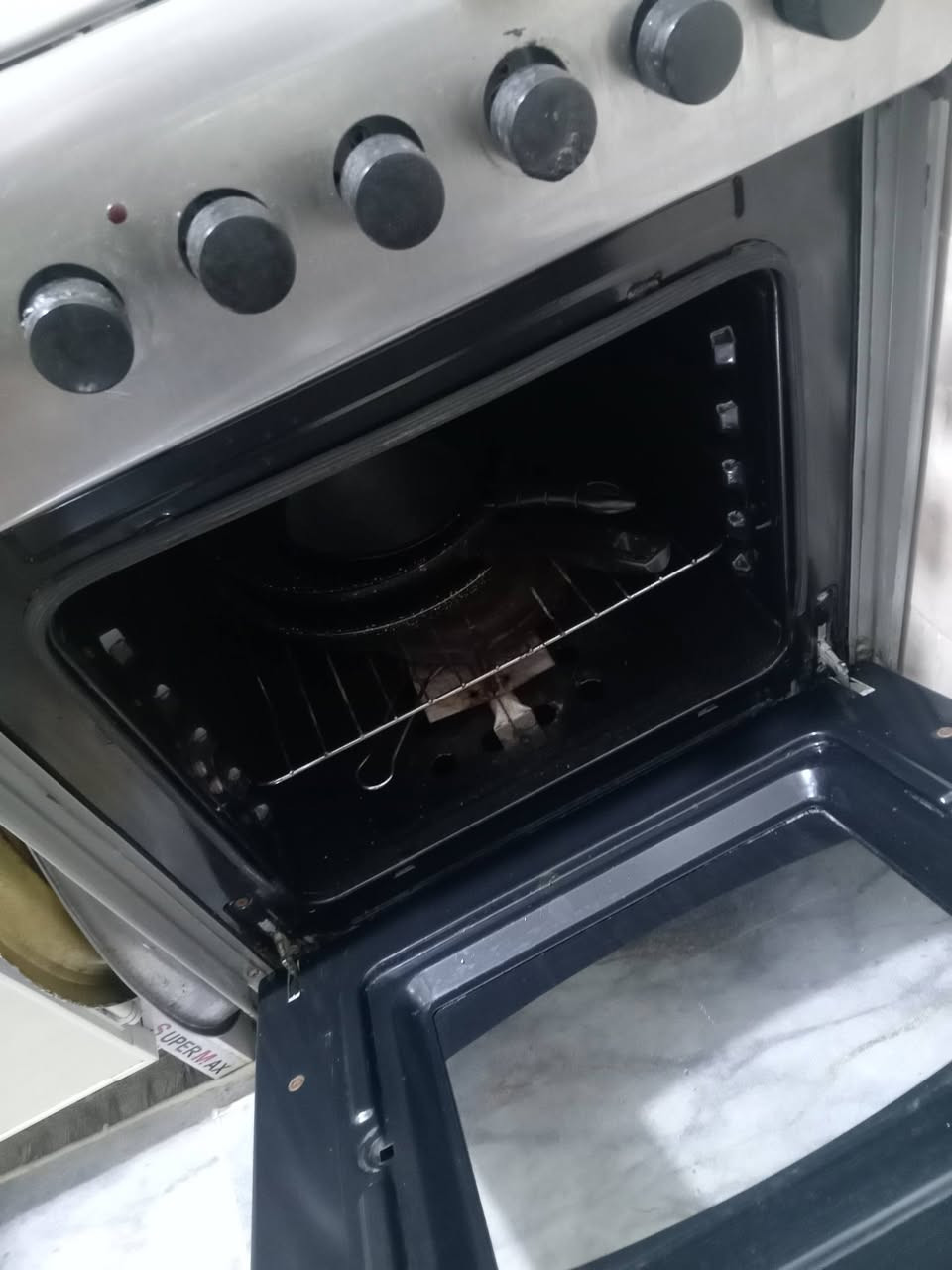 طباخ للبيع شغال السعر ٧٥ العنوان بابل المركز اي استفسار على هذا الرقم ***********
