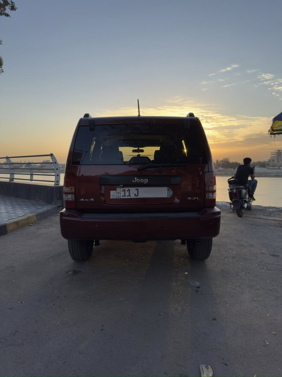 السلام  عليكم  عندي  جيب  لبيرتي  موديل 2008  امريكي  حادثه  دعاميه اماميه فقط  بدون ايرباك  ماشيه 74 الف  حقيقي  سياره على  البلاد  مواصفاته   سلايت  كروز سرعه  فور ويل  مكينه 3700 بروجكتر  كراسي  جدد مالته حساسات خلفيه  حساس  اطارات  سونار ماله  موجود مرفق مع الصور  بيه صبغ او كلير  لان سونار  ماله  جديد مسويه اله وبالسونار يطلع  صبغ  بس خط مال اميركه على بدي  ما ملعوب  بيه  بعده على بيه  نواقص   بنيد جارد    راديتر التبريد الاماميه  بيه  ليك باقي سياره  على  بلاده  سعره 105  وبيه  مجال  بسيط  اي استفسار هذا  رقمي ***********
