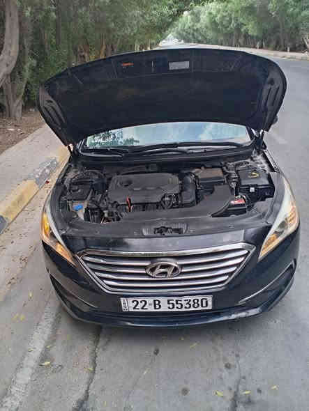 سوناتا موديل2017 لون اسود ماشية 187ألف حادثها بأمريكا جاملغ امامي فقط وايرباك الستيرن طاك وبالعراق مبدل الباب الخلفي فول مواصفات عدة الفتحة والبصمة مكينة 2400 والسيارة بالواقع احلى من الصور السعر 110 وبيها مجال بسيط للأستفسار التواصل الاتصال على الرقم*********** اؤ بالخاص.
